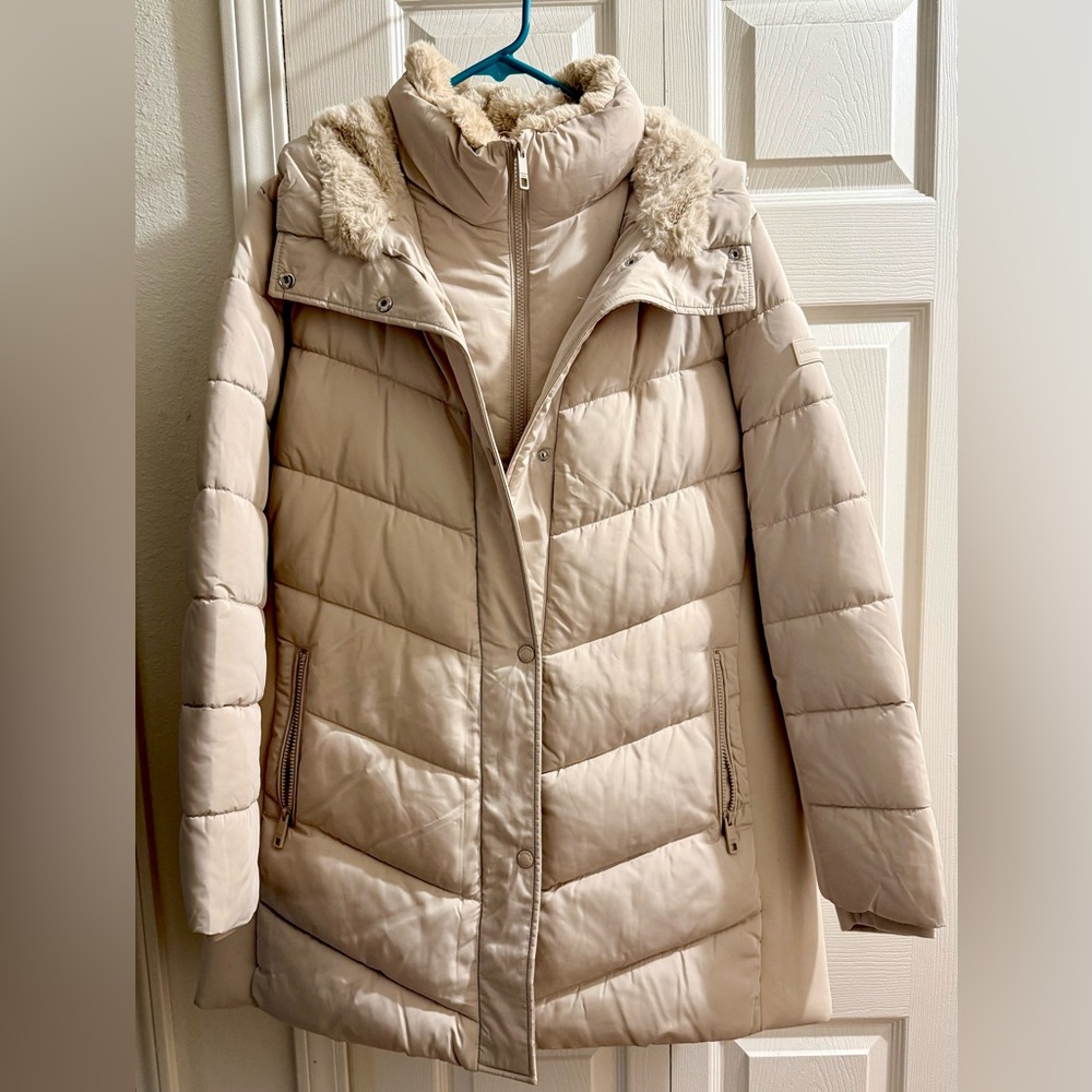 Andrew Marc Women’s Walker Jacket - XL - Faux Fur Hood - Cream/Lt. Tan -Like New
